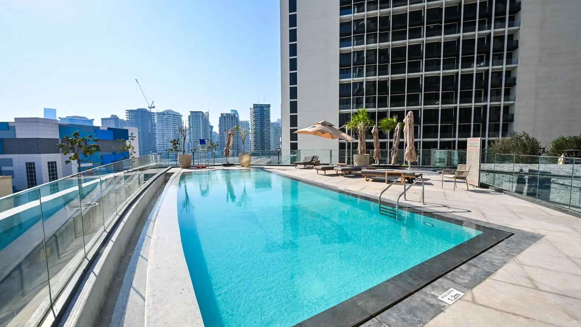 Stunning 1 Bdr Luxury With Burj Khalifa View Apartment Dubai