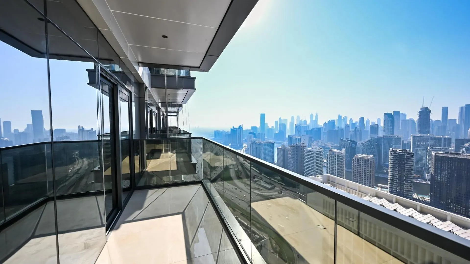 Stunning 1 Bdr Luxury With Burj Khalifa View Apartment Dubai