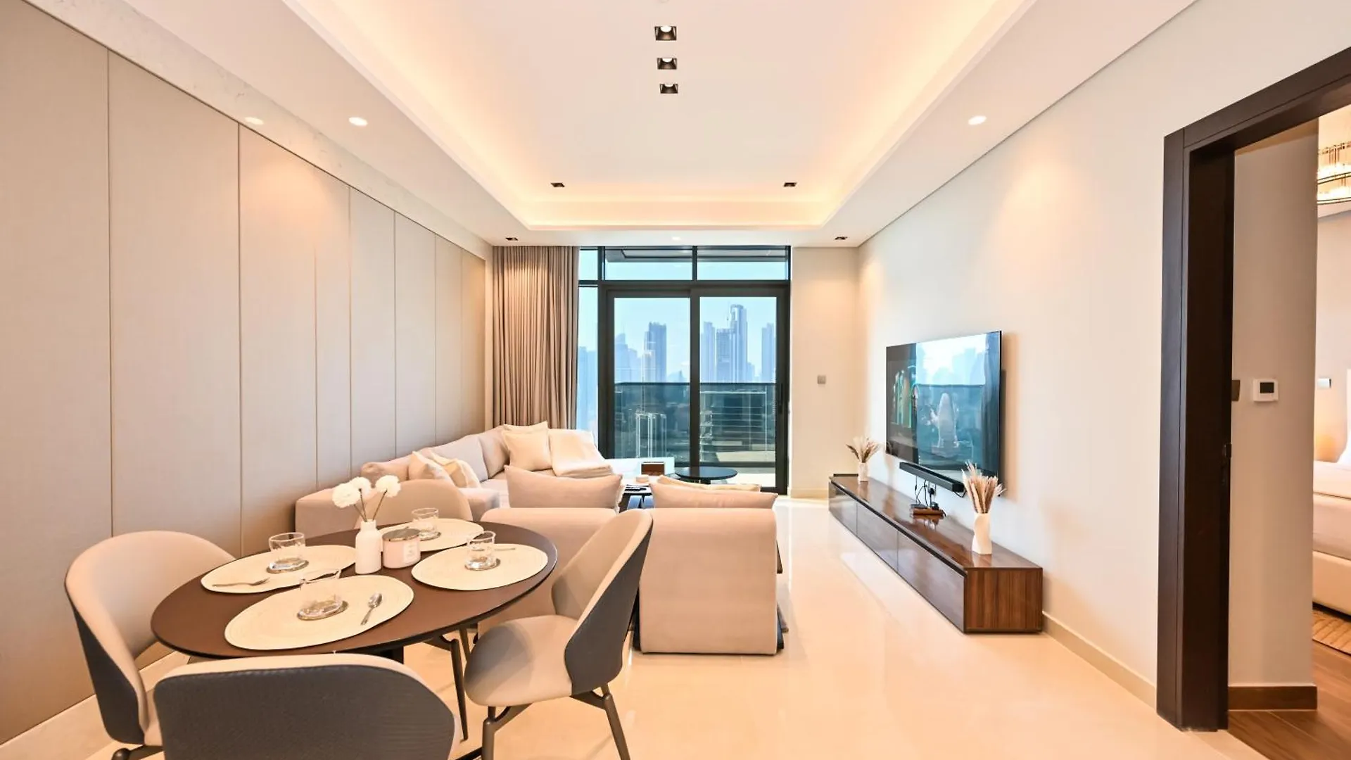 Stunning 1 Bdr Luxury With Burj Khalifa View Apartment Dubai