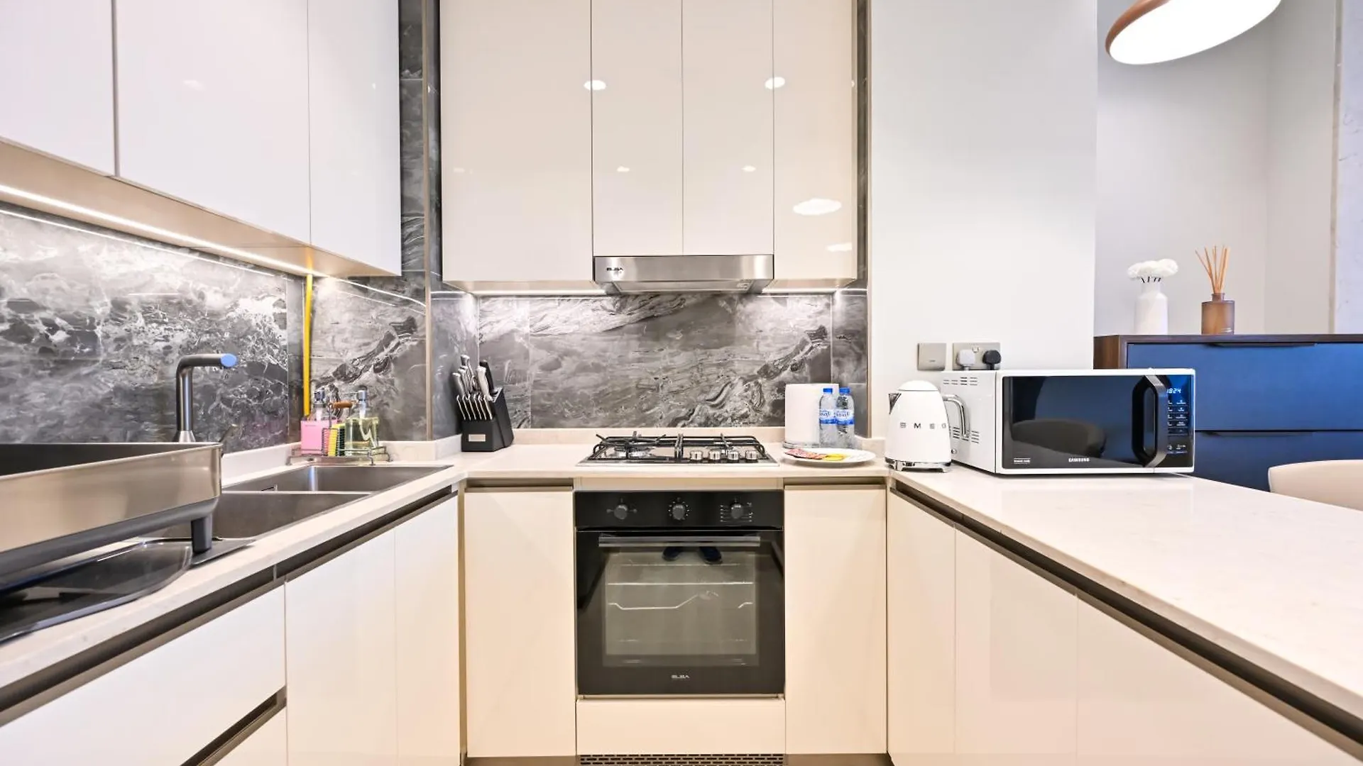 Stunning 1 Bdr Luxury With Burj Khalifa View Apartment Dubai United Arab Emirates