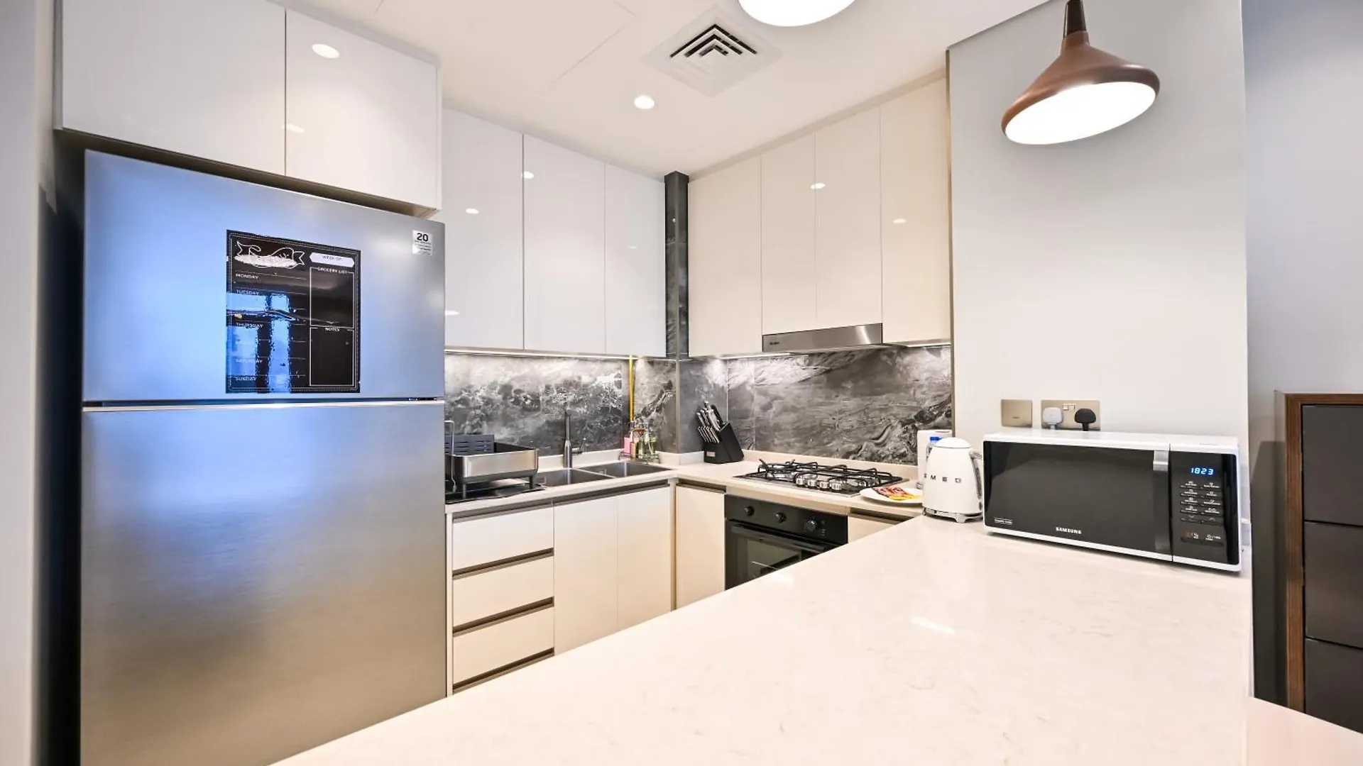 Stunning 1 Bdr Luxury With Burj Khalifa View Apartment Dubai