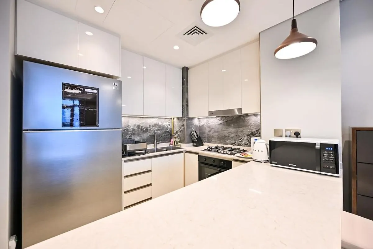 Stunning 1 Bdr Luxury With Burj Khalifa View Apartment Dubai