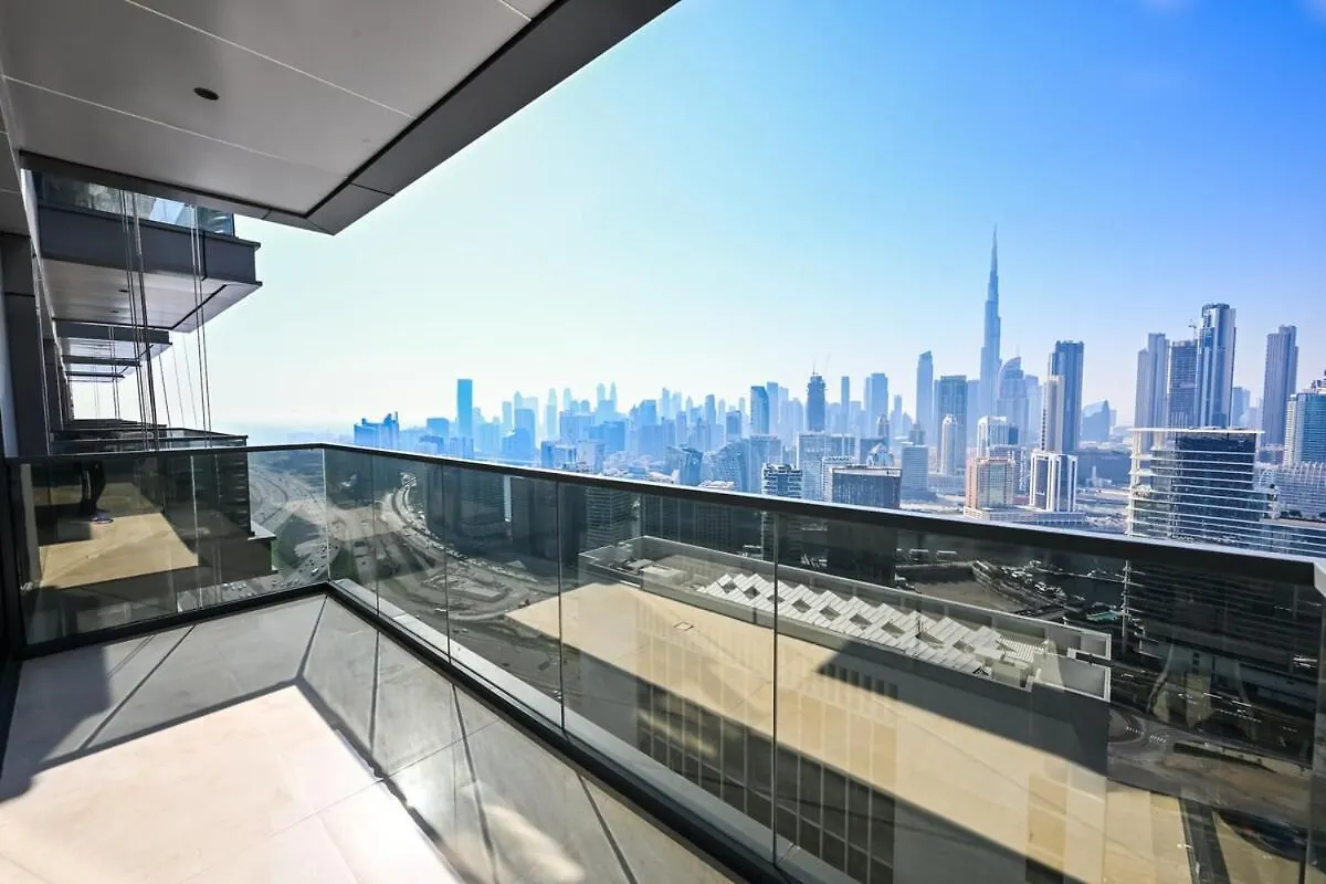 Stunning 1 Bdr Luxury With Burj Khalifa View Apartment Dubai