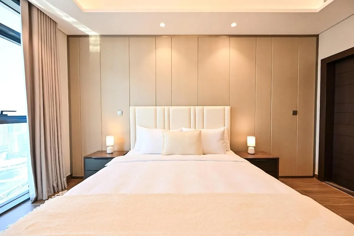Stunning 1 Bdr Luxury With Burj Khalifa View Apartment Dubai