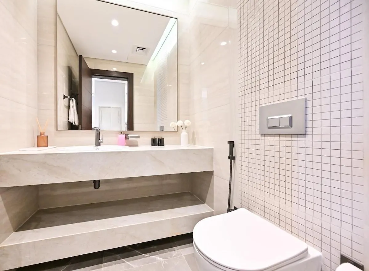 Stunning 1 Bdr Luxury With Burj Khalifa View Apartment Dubai